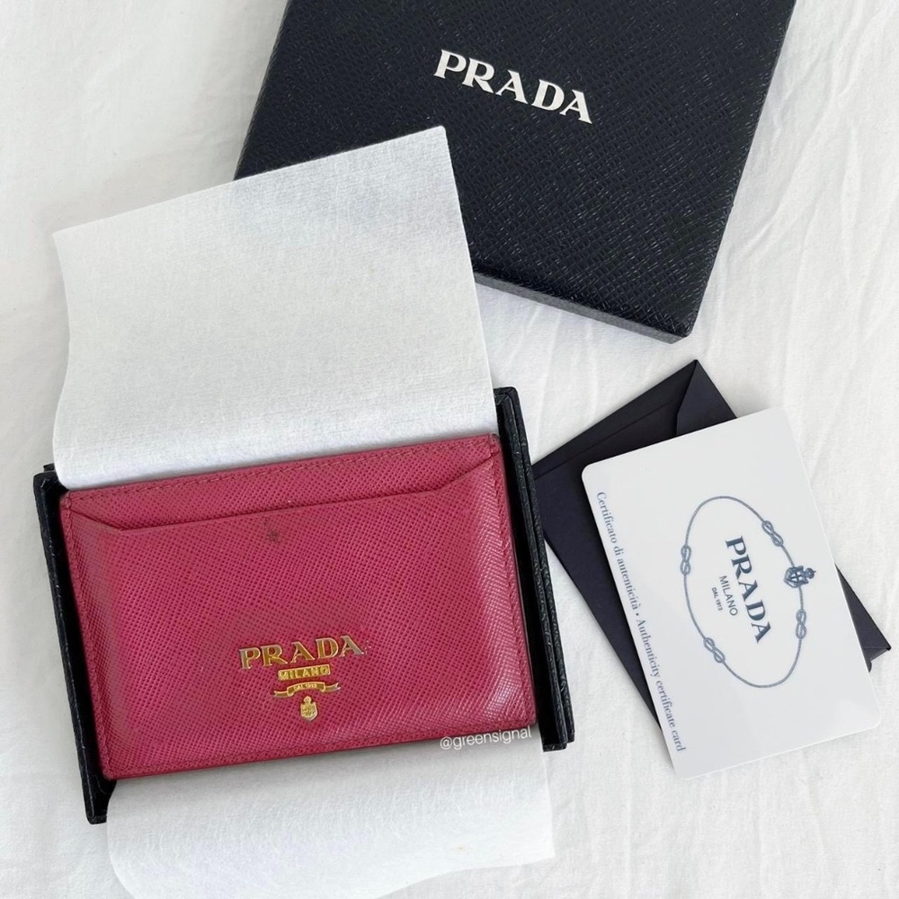 Authentic Prada pink Cardcase / wallet
